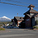 Pucon con all'orizzonte il vulcano Villarica